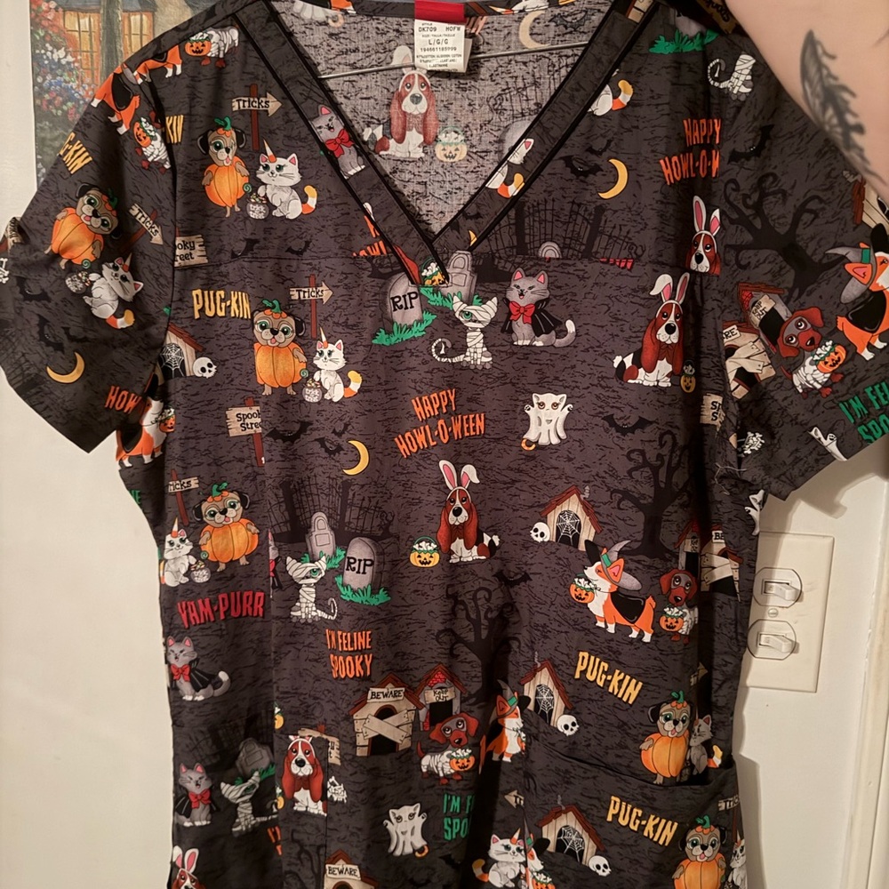 Halloween Paws Print V-Neck Scrub Top - Black with Orange & White Accents